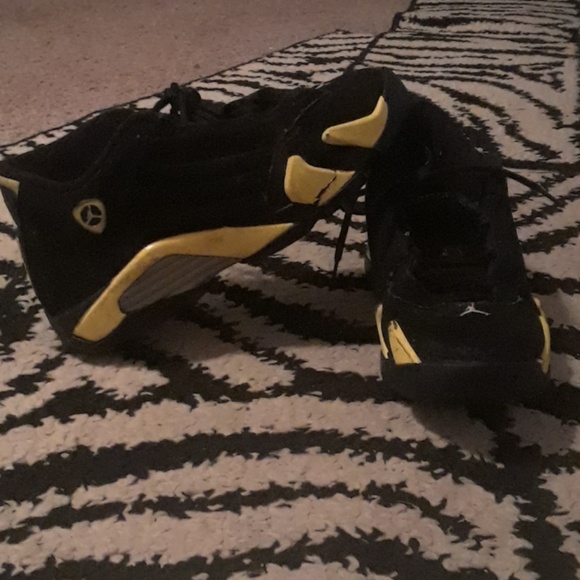 Retro 14. Retro 9s - Picture 2 of 2